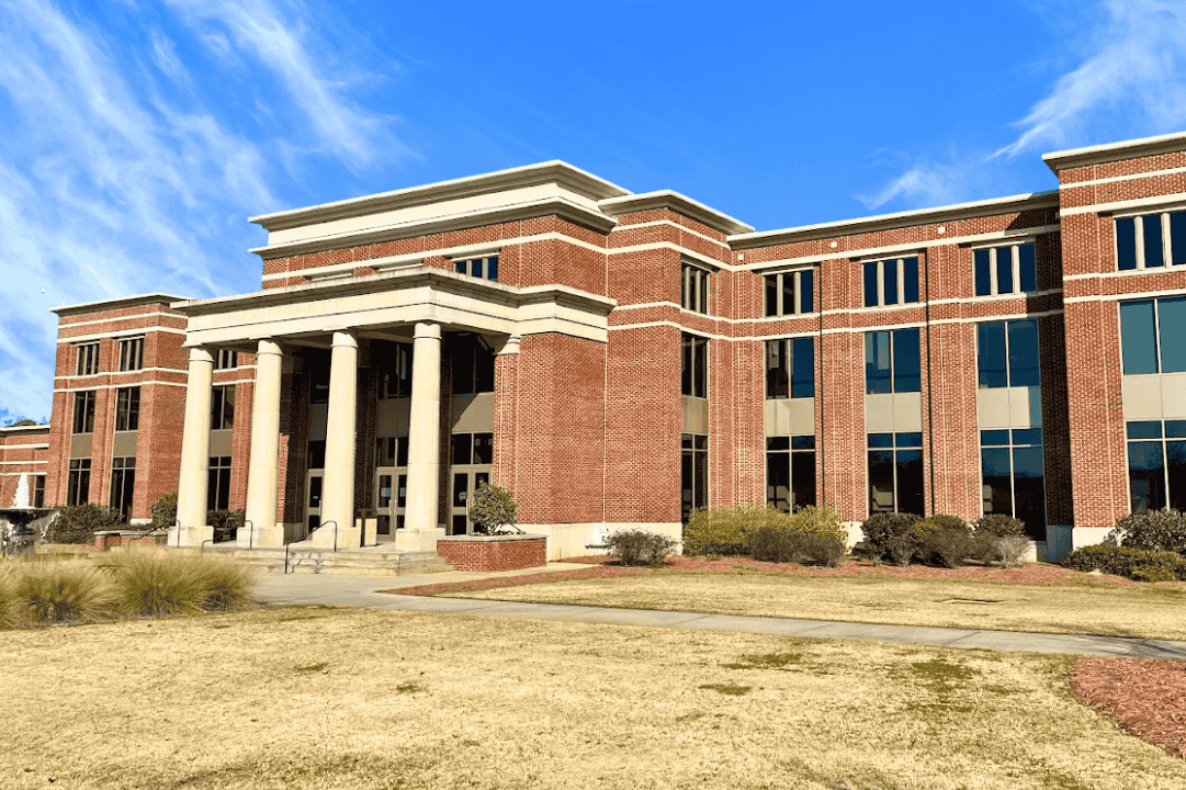 McDuffie County Court House