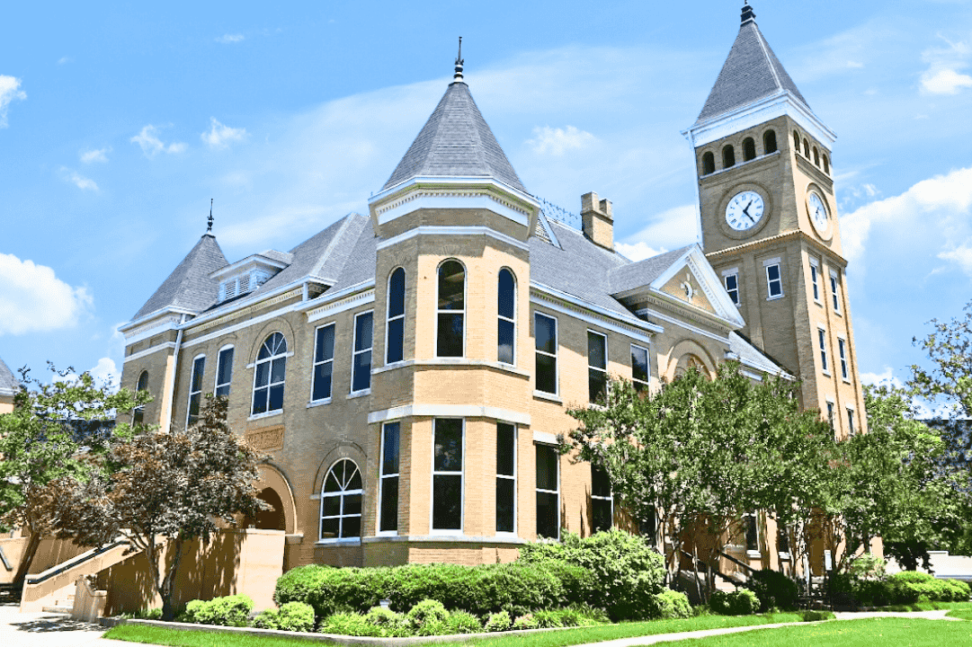 Saline County Courthouse Arkansas