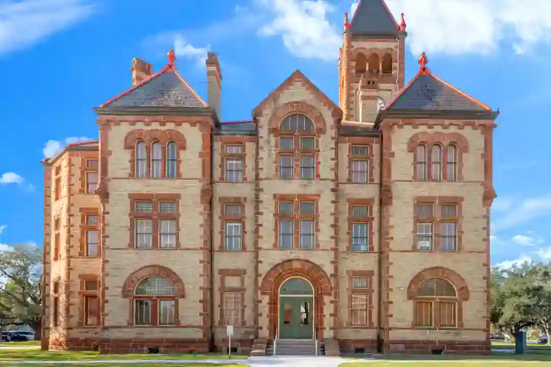 DeWitt County Courthouse