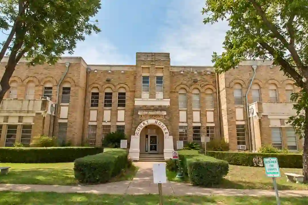 Frio County Court House