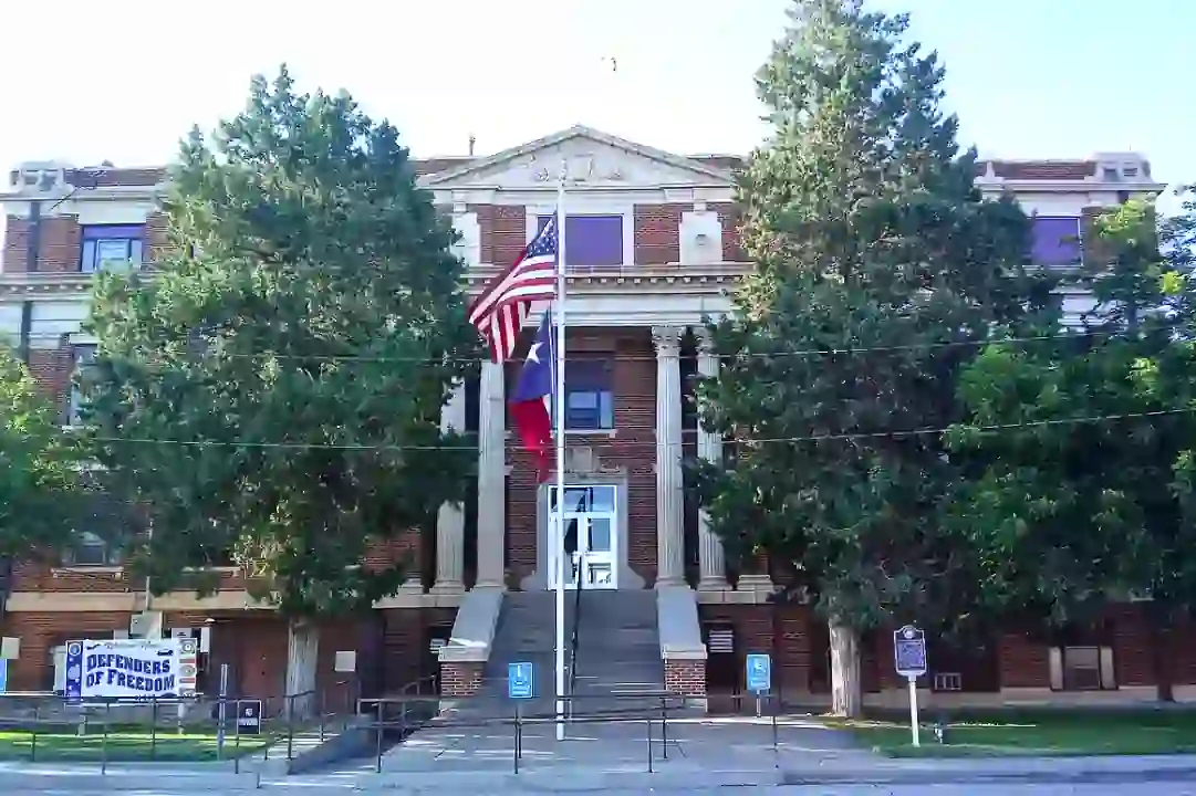 Hall county courthouse texas