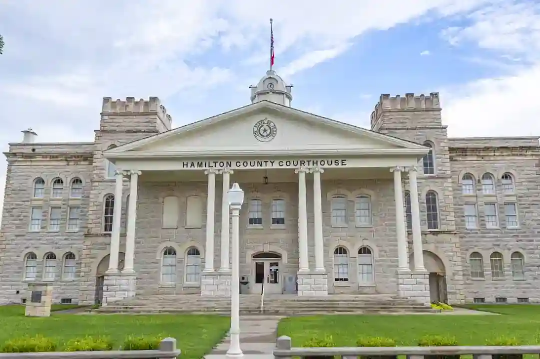Hamilton county courthouse texas