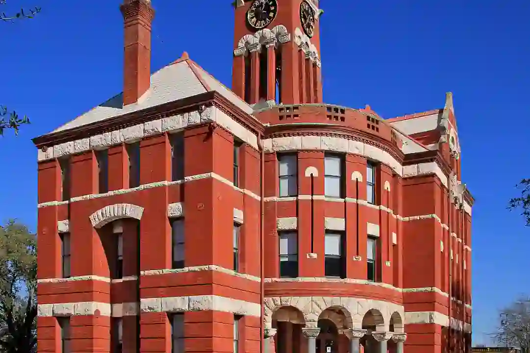 Lee County Courthouse