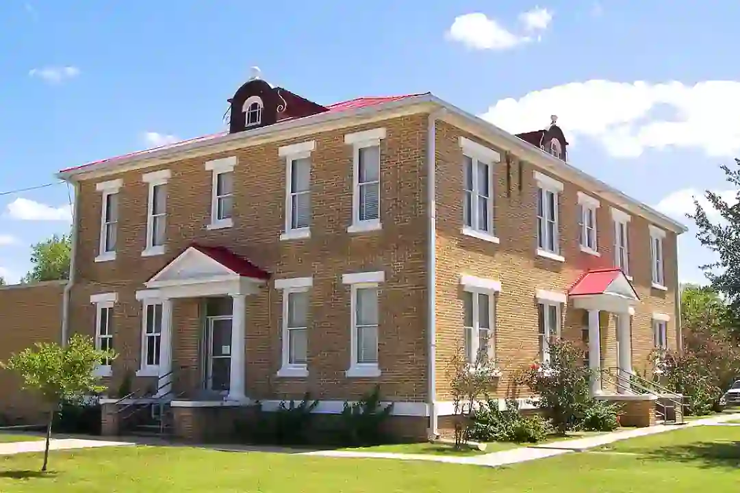 McMullen County Courthouse